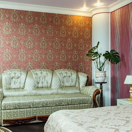 Nadobu Hotel Roshe Київ Екстер'єр фото