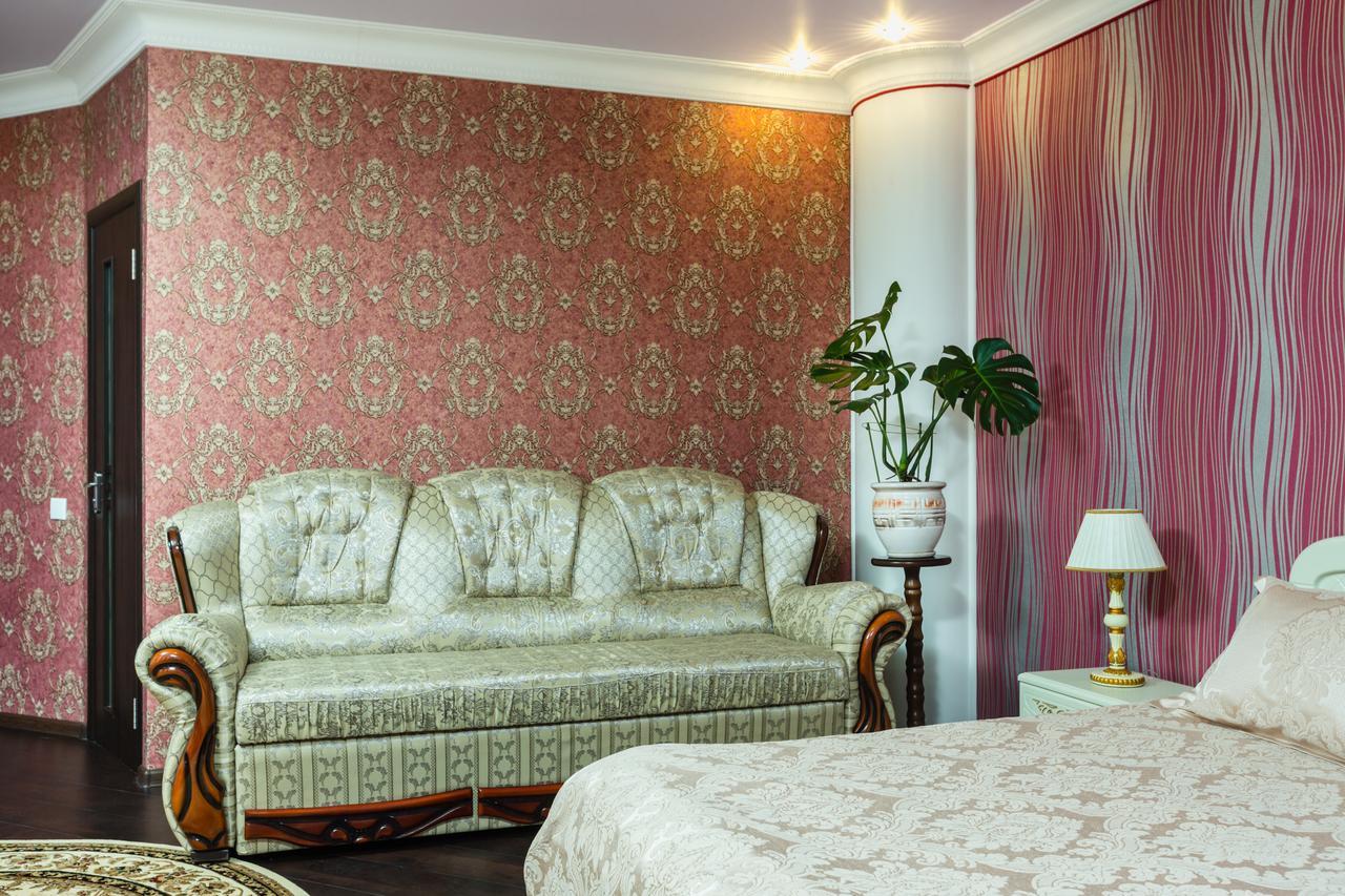 Nadobu Hotel Roshe Київ Екстер'єр фото