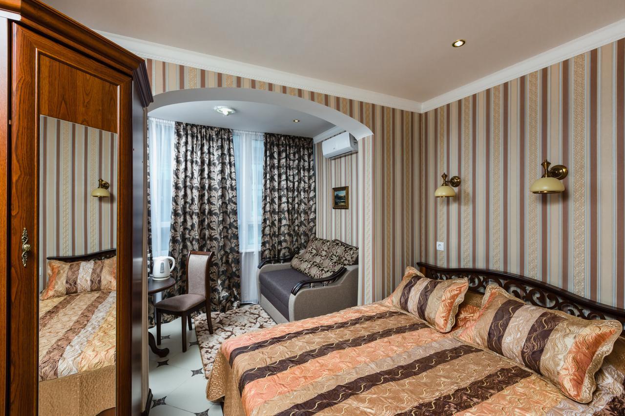 Nadobu Hotel Roshe Київ Екстер'єр фото