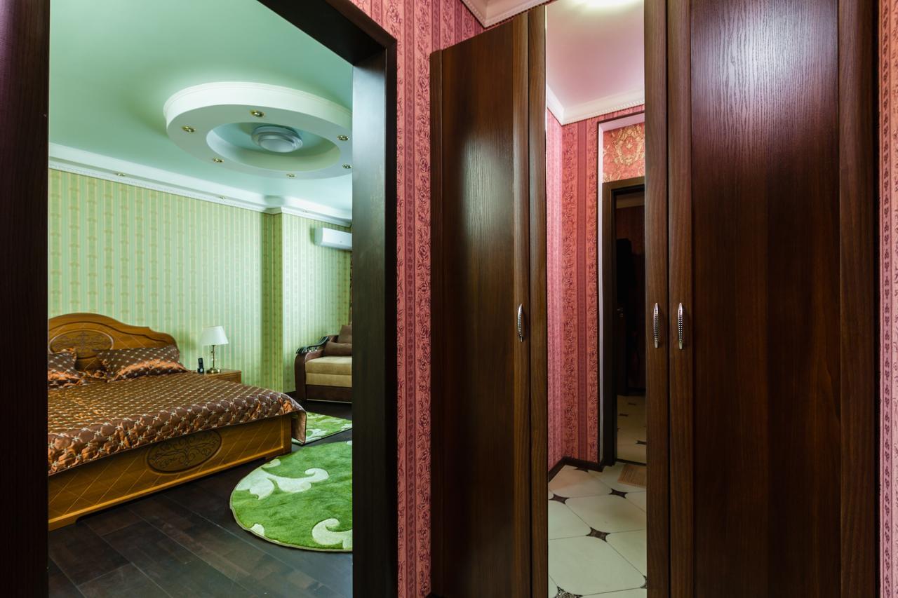 Nadobu Hotel Roshe Київ Екстер'єр фото