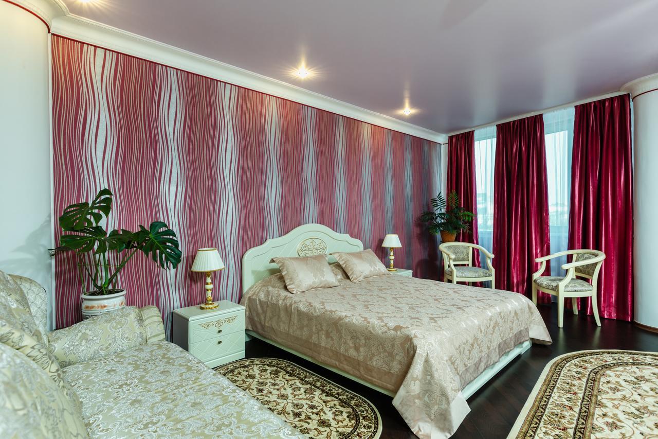 Nadobu Hotel Roshe Київ Екстер'єр фото